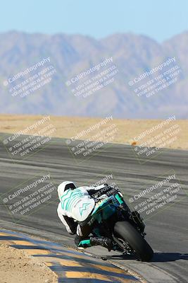 media/Feb-06-2025-Racers Edge (Thu) [[c17ed6f7b1]]/2-B Group/Session 4 End (Turn 10 Backside)/
